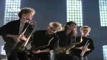 The Communards (feat Sarah Jane Morris) - Don't Leave Me This Way (1986)